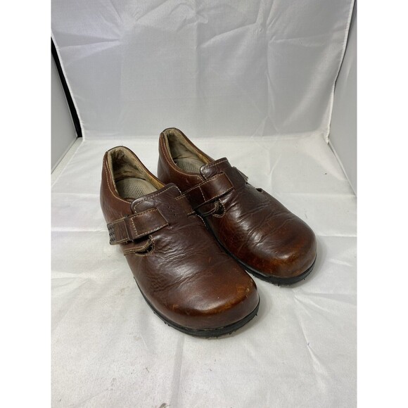 VINTAGE Clarks Mary Jane Closed-Toe Loafers 7M Brown Leather Fit Like 9W - Picture 1 of 9